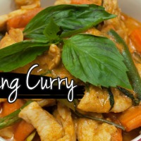 Panang Curry (พะแนงไก่)